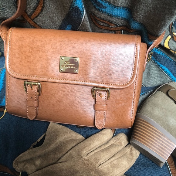 Lauren Ralph Lauren Handbags - Ralph Lauren shoulder or crossbody bag